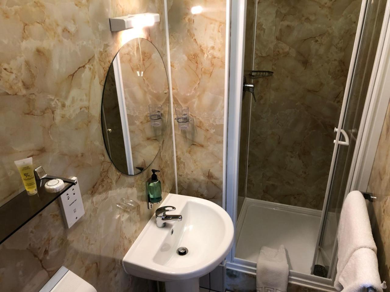 Grove End Hotell Watford  Eksteriør bilde